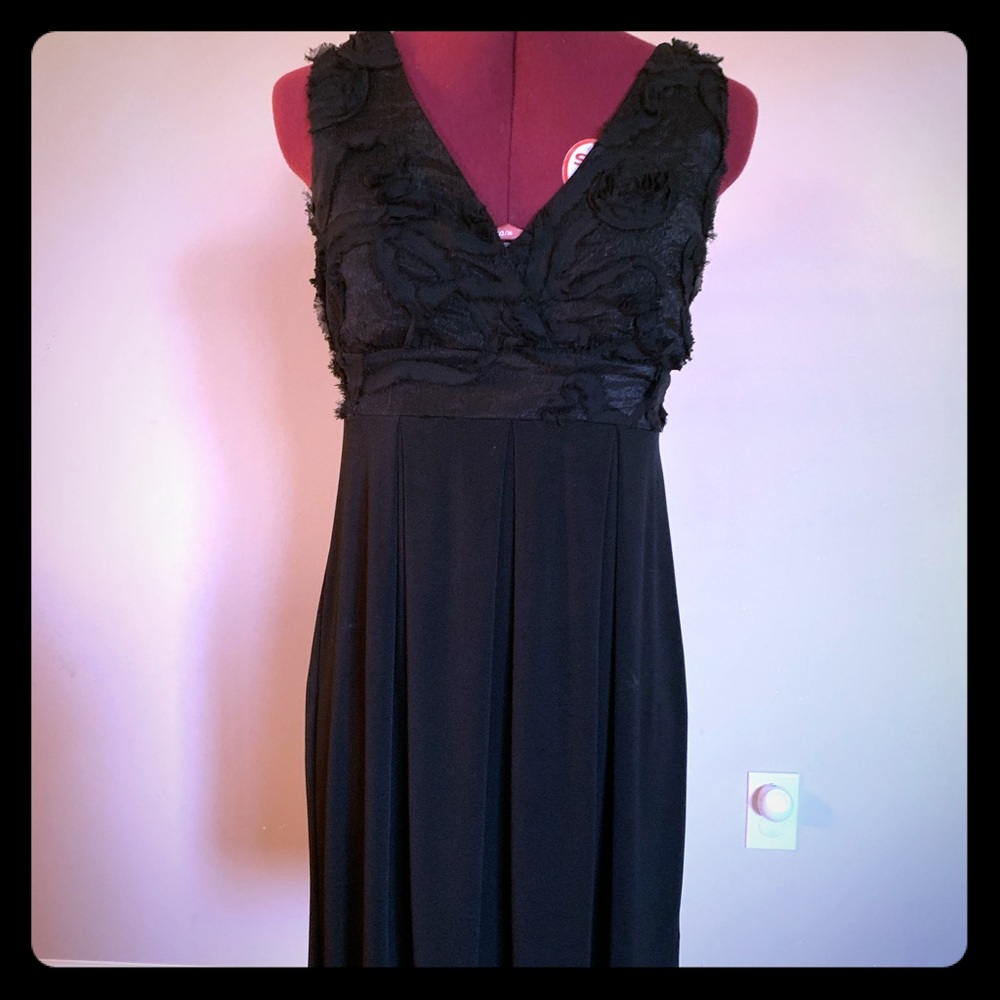 En Focus Studio, size 6 black dress, stretchy